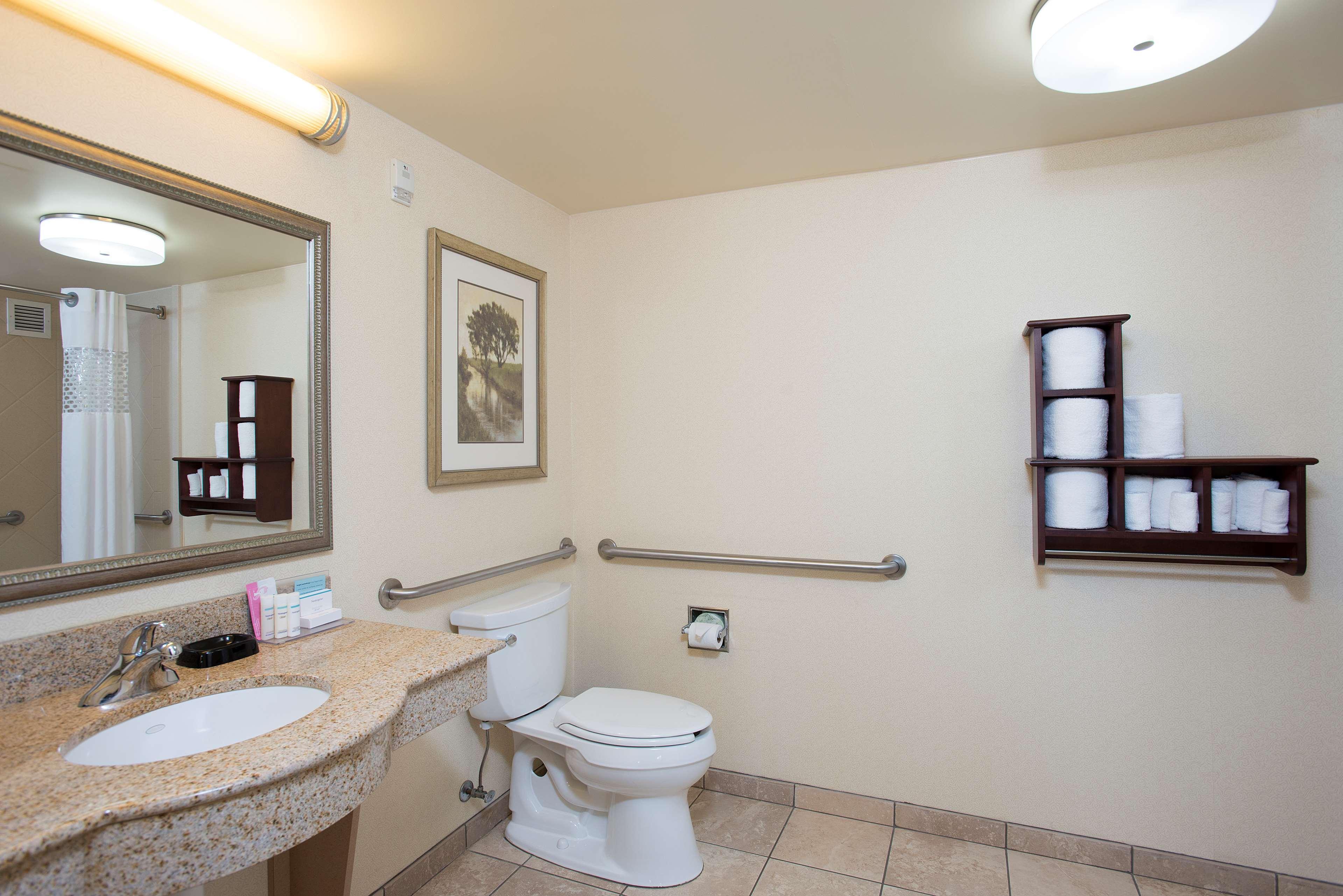 Hampton Inn & Suites Cincinnati-Union Centre West Chester Bagian luar foto