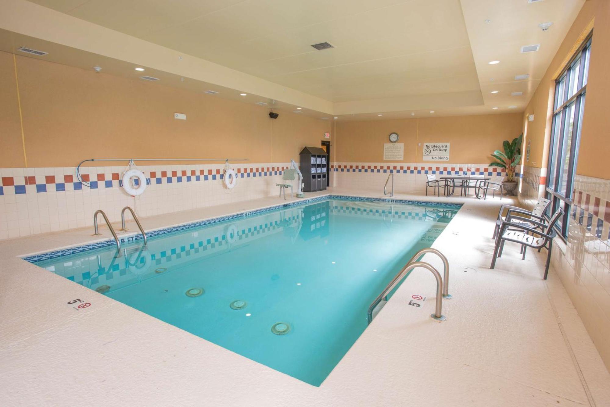 Hampton Inn & Suites Cincinnati-Union Centre West Chester Bagian luar foto