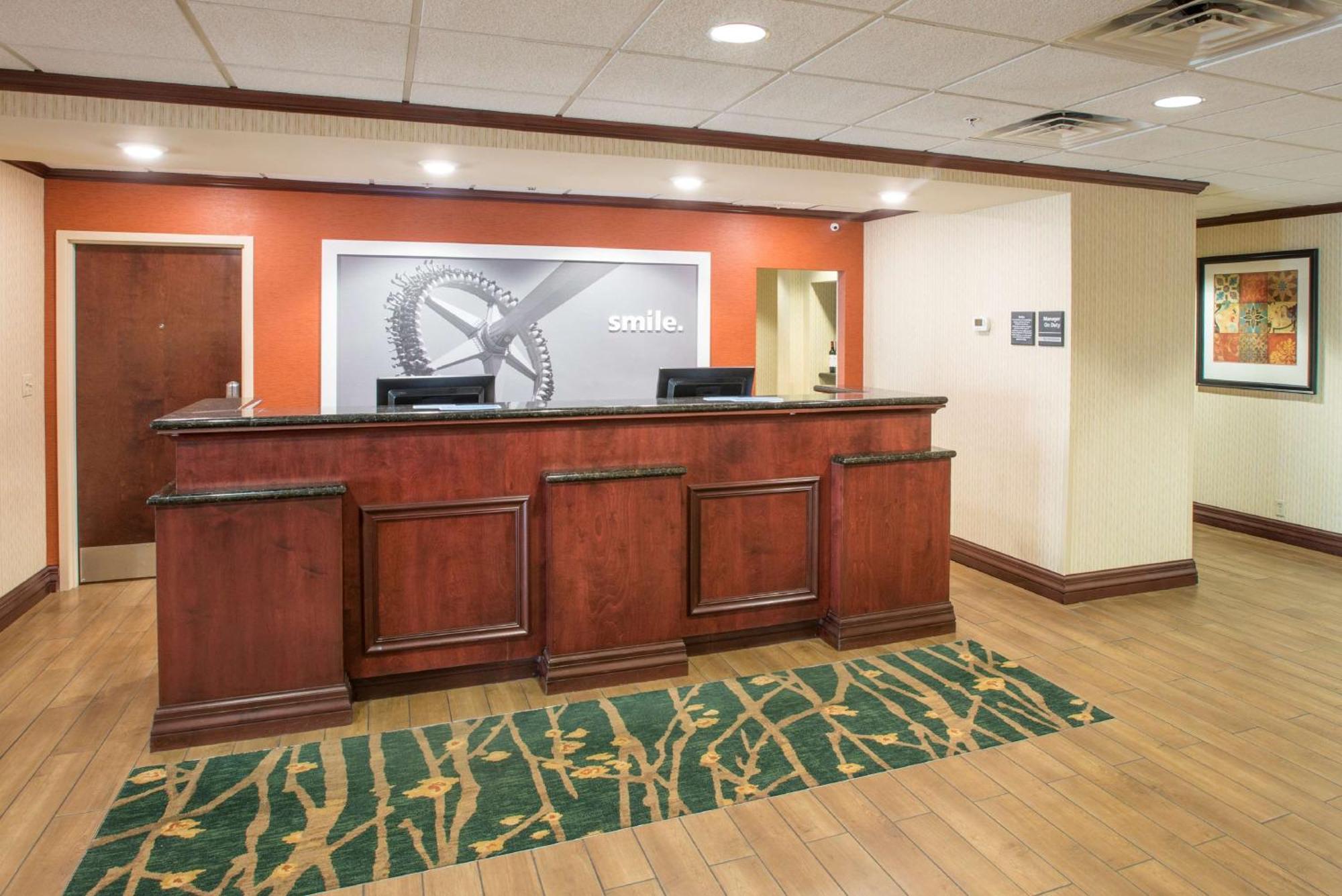 Hampton Inn & Suites Cincinnati-Union Centre West Chester Bagian luar foto